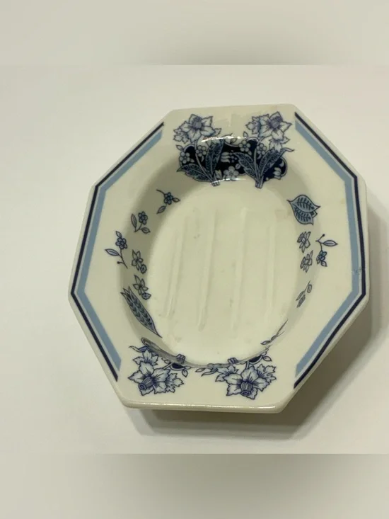 Vintage Sheridan Australia Blue White Floral Ceramic Soap Dish Bathelle Fashions