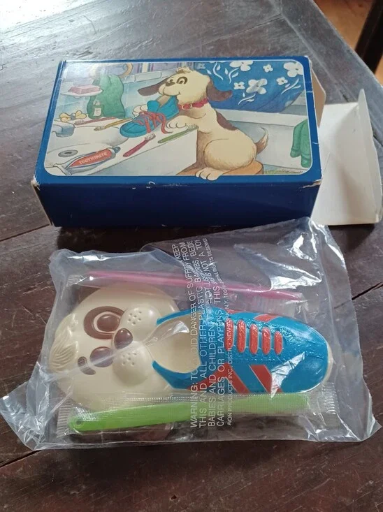 NIB Vintage 80s Avon Playful Pups complete unopened toothbrush holder set