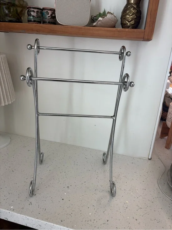Metal Towel Rack - Silver Finish