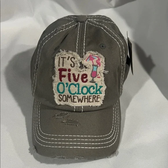 Gray Distressed Cap with‎ Embroidered Patch