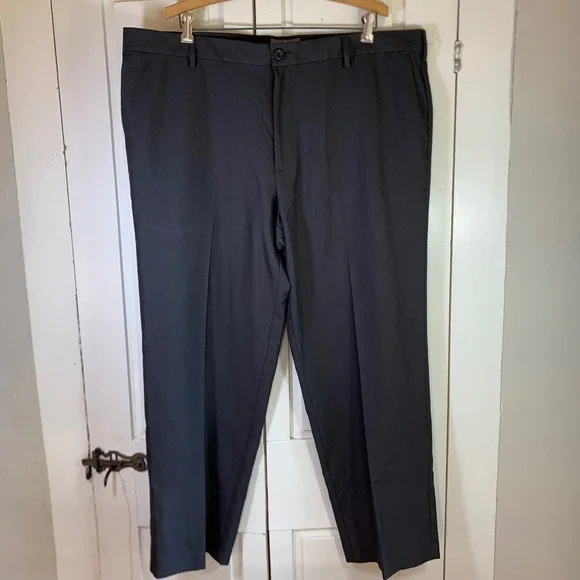 Dockers Mens Straight Fit D2 Flat Front Dress Pants Dark Gray 42x30 Charcoal