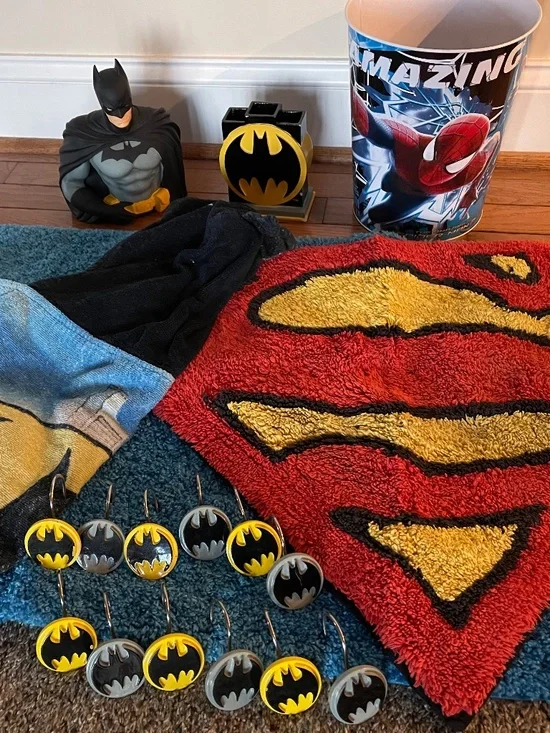 Superhero bathroom decor