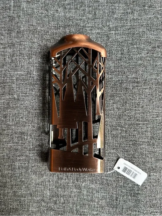 NWT Bath & Body Works Bronze Cleansing Gel Hand Soap Sleeve Christmas Tree
