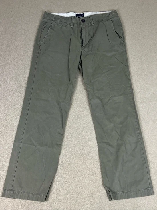 2013 American Eagle Original Straight Khaki Pants. Green. Mens Sz 33x30