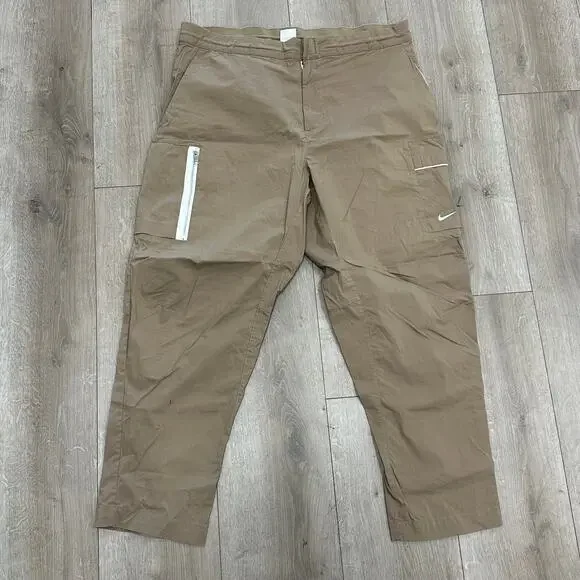 Nike Sportswear Essential Utility Pants Bottoms Size 38 B30