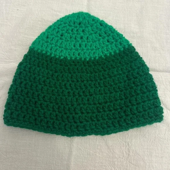 Green‎ handmade crochet beanie