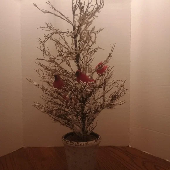Red cardinal tree.