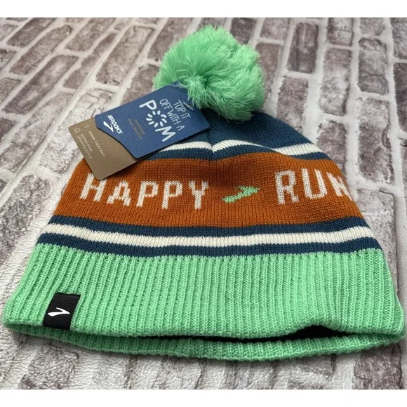 Brooks Heritage Pom Beanie‎ Happy Run Brand New Winter Hat Exercise Workout Gear