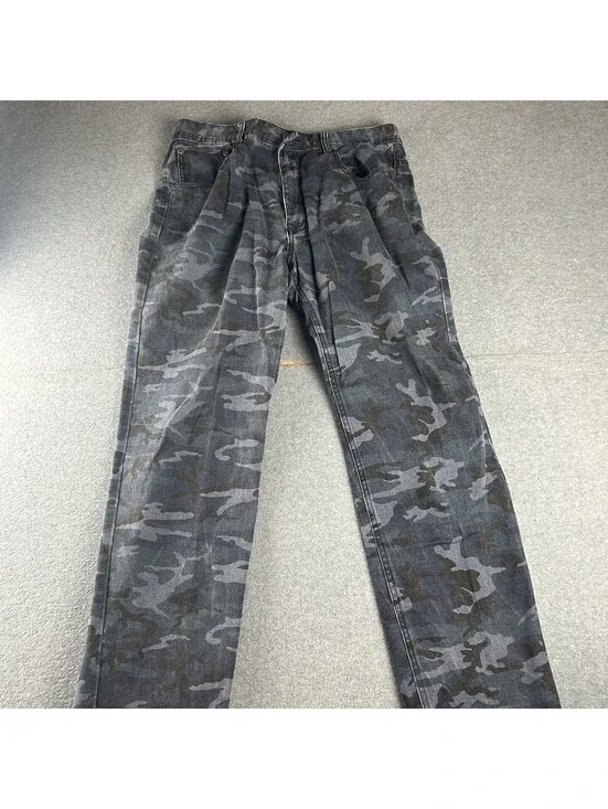 Size 38x34 akademiks Camo Blue Embellished Capri Casual Pants