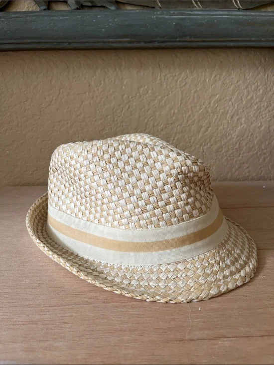Wyatt Smyth Woven Straw Fedora Hat in Cream and Tan