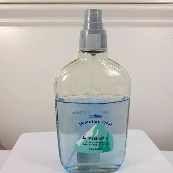 Bath & Body Works‎ Men Mountain Frost Daily Refresher spray 8 Oz Vintage READ