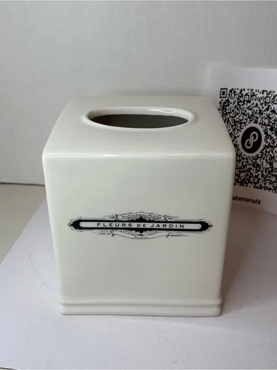 Fleurs de Jardin White Ceramic Tissue Box Cover