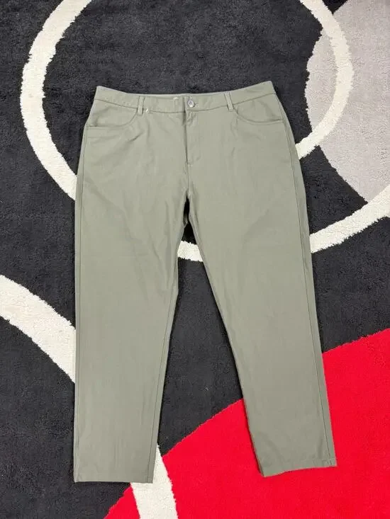 Vuori Pants Mens 38x28 Green Meta Stretch Performance Athletic Travel Golf
