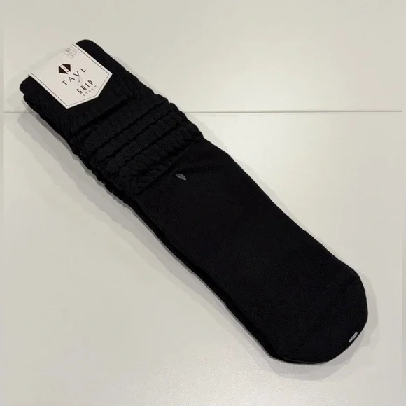 Tavi Stacy Grip Socks Women's Medium Black NWT Leg Warmer Style Y2K Slouch Crew