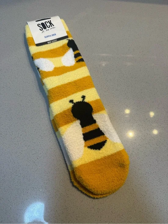 Cozy Bee Stripe Fuzzy Socks - Yellow/White