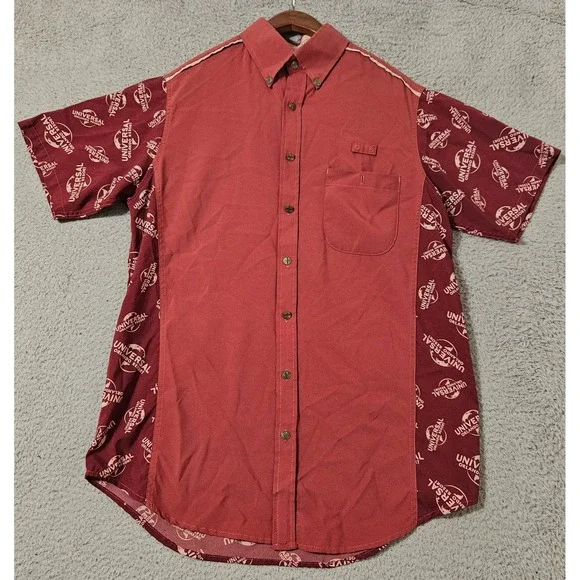 UNIVERSAL Studios Orlando Resort Entrance Logo‎ Uniform Shirt Superior Red Small