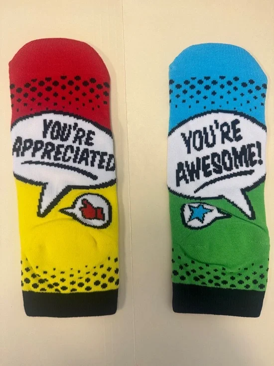 CARTOON SOCKS You’re Awesome & Appreciated Red Green Blue Yellow M Medium NIP
