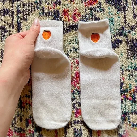 Forever 21 Embroidered Peach Socks – One Size