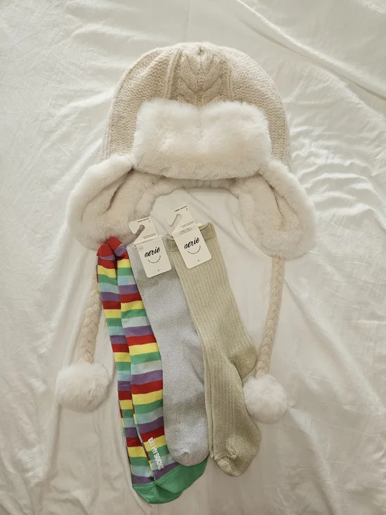 Aerie Hat And 3 Pair Of Sock Bundle