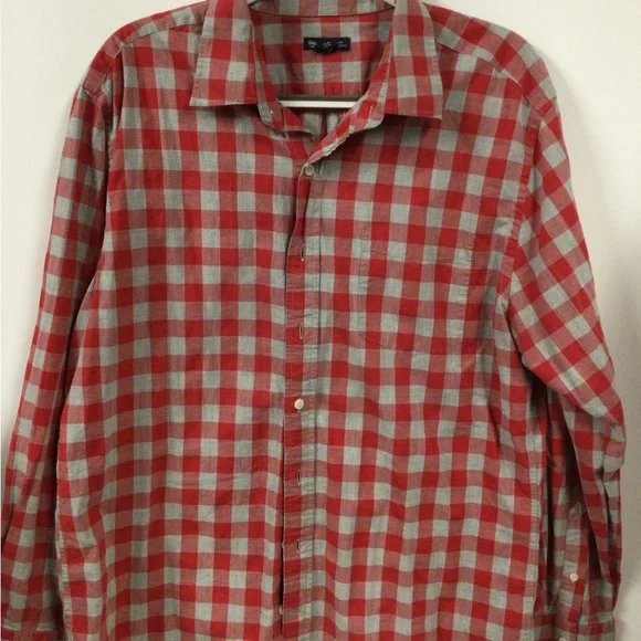 GAP Red and Gray Check Casual Button-Down Shirt