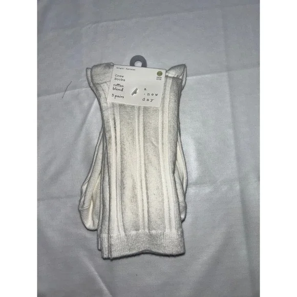 New Day Womens Crew Socks 3 Pairs Cream Off White Ribbed Cotton Blend Size 4-10‎