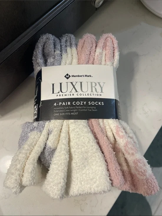 Members Mark 4-Pack Cozy Socks-new