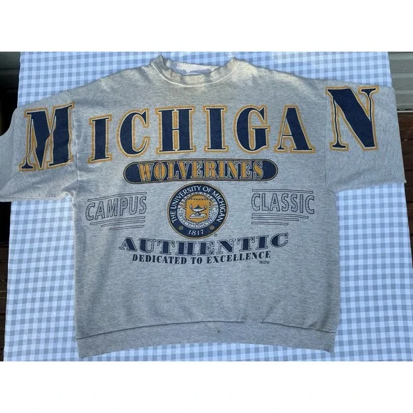 VTG Michigan Wolverines‎ Size XL Campus Classic Big Spellout Crewneck USA