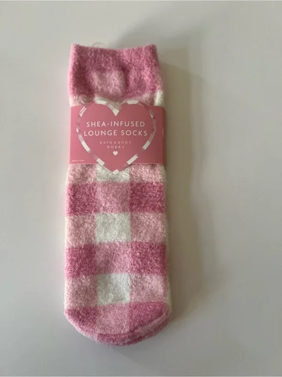 Bath & Body Works NWT Shea Infused Pink & White Gingham Socks