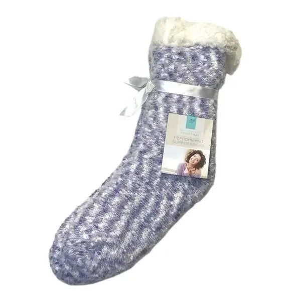 Women’s Slipper Socks S/M Purple Lavender White Plush Popcorn Knit Non-Slip NEW