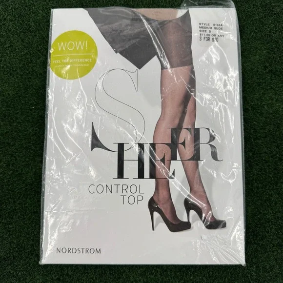 Nordstrom‎ NPG Sheer Control Top Pantyhose Medium Nude Size D Hosiery