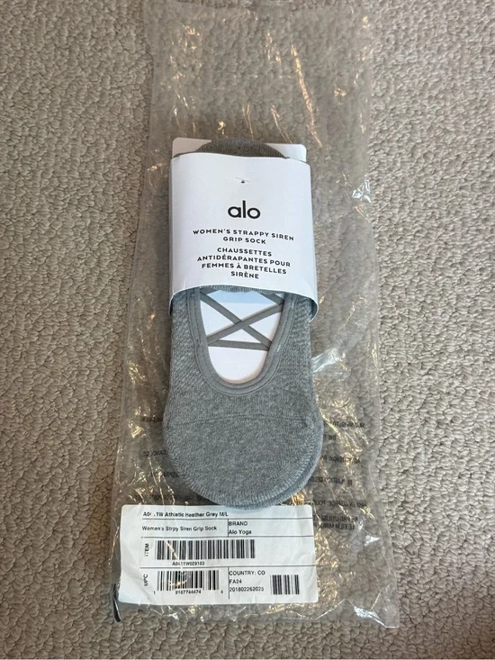 ALO Yoga Women’s Strappy Siren Grip Sock in Heather Gray