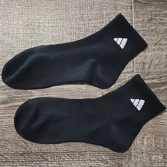 🎉 Adidas ankle socks 🎉