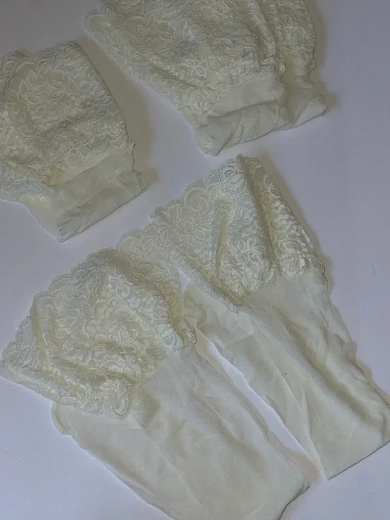 NWOT 3 Pair Cream Off White Lace Top Thigh Hi Stockings