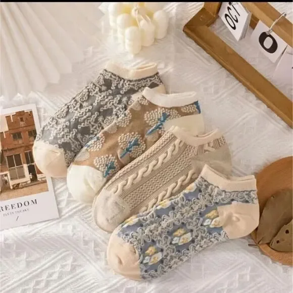 4 Pairs cottagecore Embroidered Floral Print Short ankle Socks