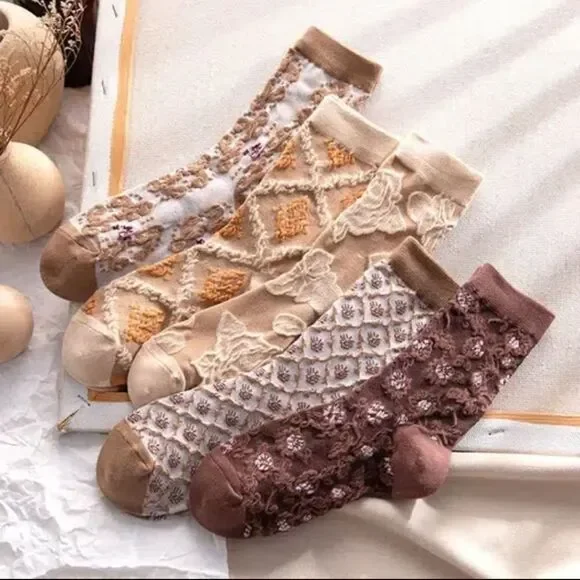 Cottagecore brown printed floral capri socks
