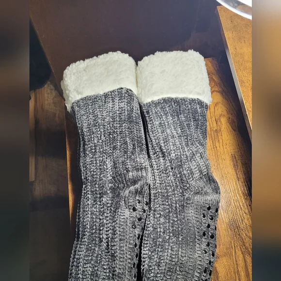 Gray Cozy Knit Slipper Sock Booties OS Fits Most