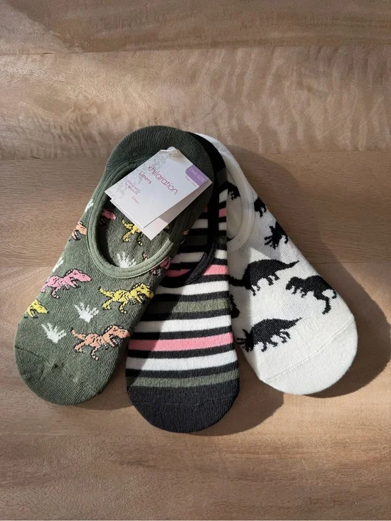Xhilaration No-Show Sock Set — Olive Green, Black, White