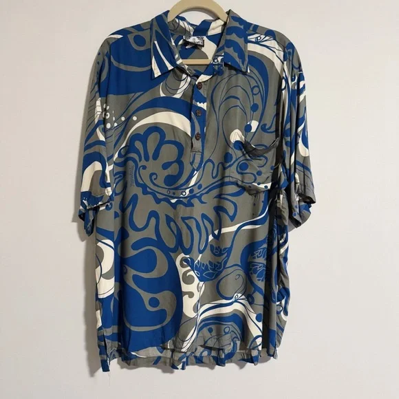 Manuhealii - Gray Blue and White Fern Print Short Sleeve Shirt