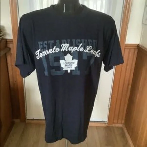 Toronto Maple Leafs Men's Black Short Sleeve Graphic Tee