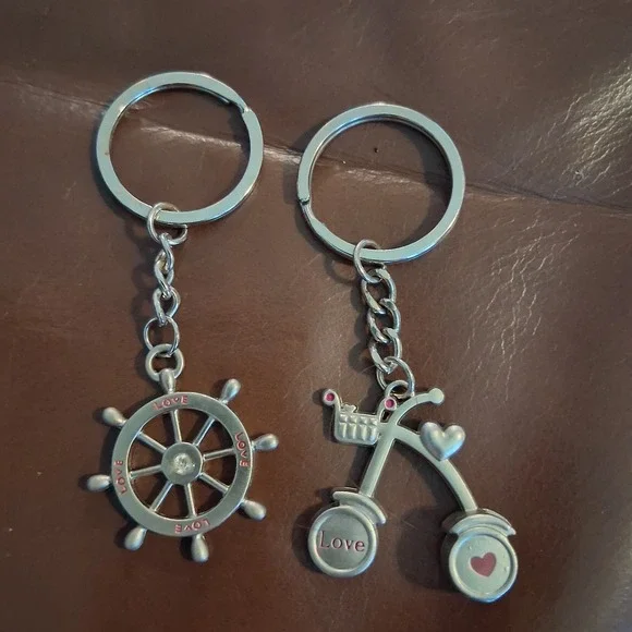 Cute Brushed Nickel Finish Keychains Bag Charm Lot Of 2 Hearts Love Ship...