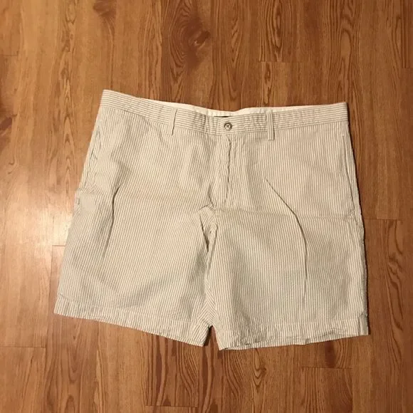Chaps Seersucker Shorts Size 40 Beige White Striped Golf Men's 8” Inseam EUC