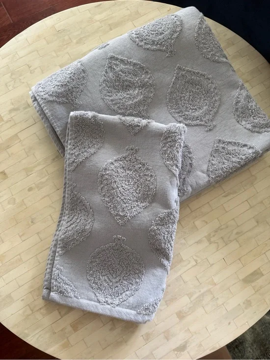 Light Gray Patterned face and Bath Towel - Unbranded