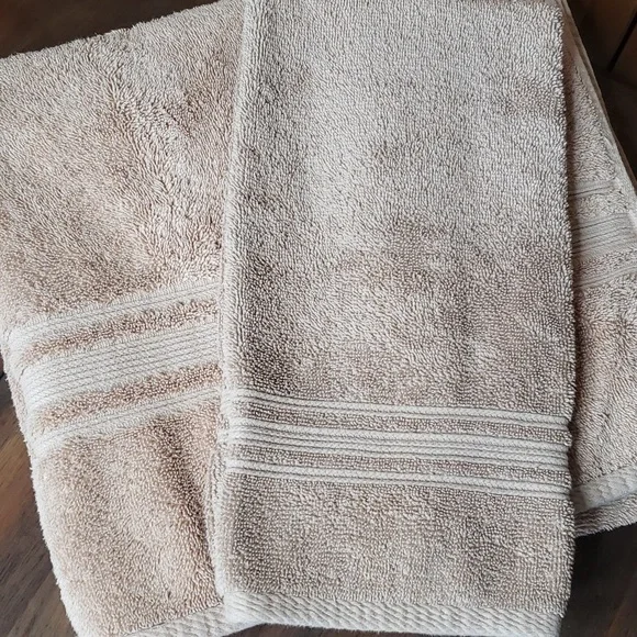 Charisma Bath Hand Towel Set