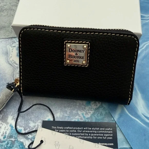 Dooney & Bourke Large Zip Around Credit Card Case