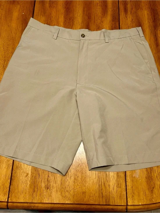 PGA Tour Beige Flat Front Men's Shorts Size 38