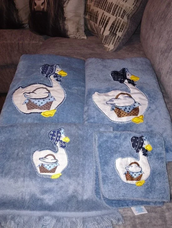 Blue Duck Appliqué Towel Set