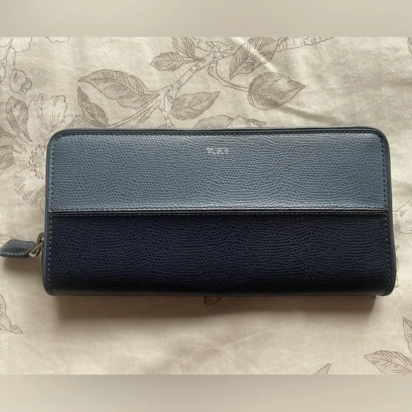 TUMI‎ Navy Blue Two Tone Ziparound Leather Wallet Rectangular Long Slim Classic