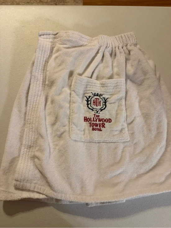 RARE Disney Parks Hollywood Tower Hotel Bath Towel Wrap Velcro Embroidered OS