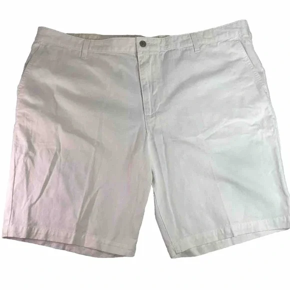 Dockers Shorts Classic Fit Cream Size 44 X 10”‎ Side Security Pocket Flat Front