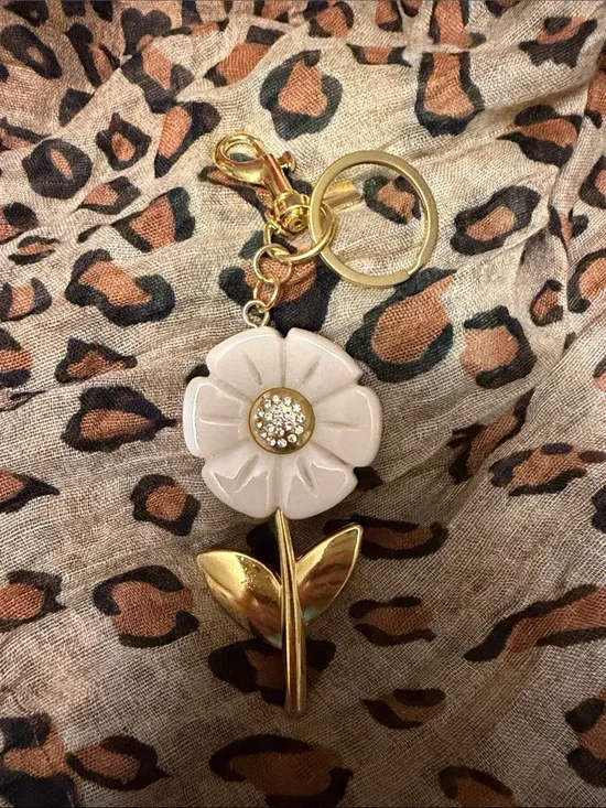 3/$15 🌸 Flower Keychain Charm - For Purse or Backpack